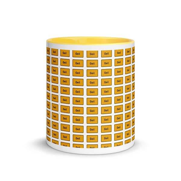 Gelbe und weiße Quadrate auf einer Geilen Tasse mit farbiger Innenseite.
